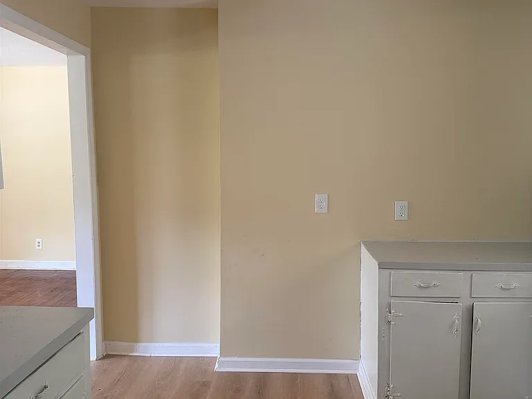 1111 Standish St — Photo 7
