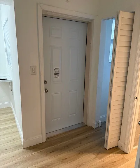 6122 NE 5th Ave #3 — Photo 10