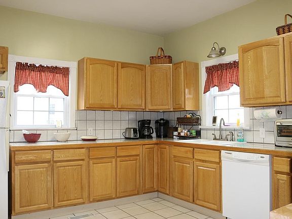 3rd image of 106 Danville Ave