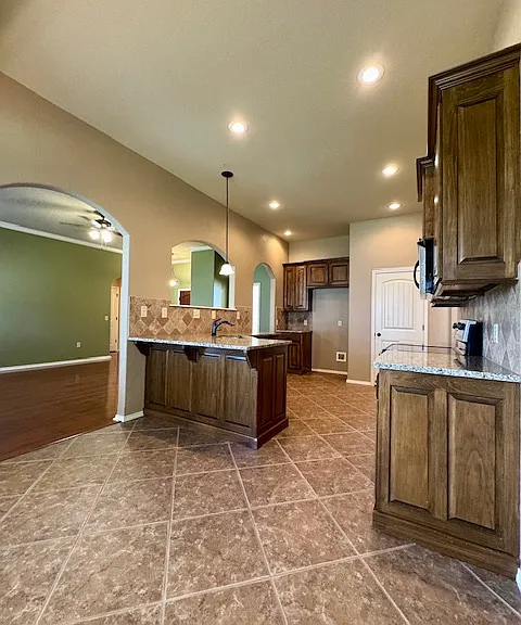 800 Venice St — Photo 12