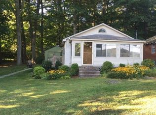 74 W Lake Rd, Trumbull, CT 06611