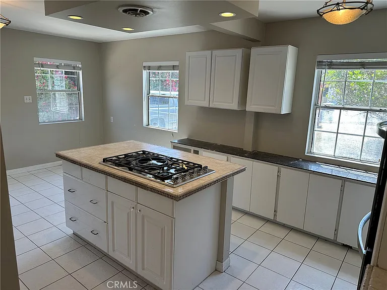 435 Talbert St — Photo 11