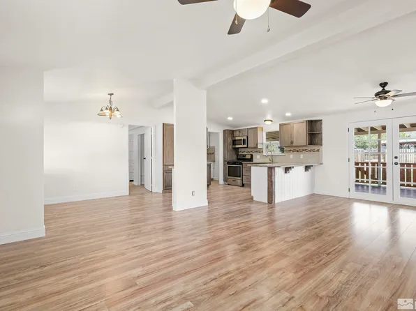 3858 Puffin St, Reno, NV 89508