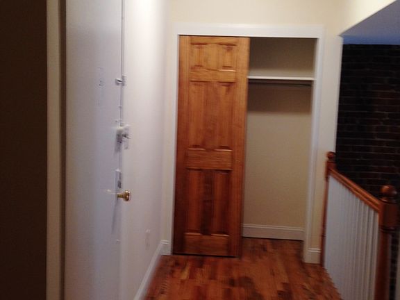 4th image of 110 W 74th St