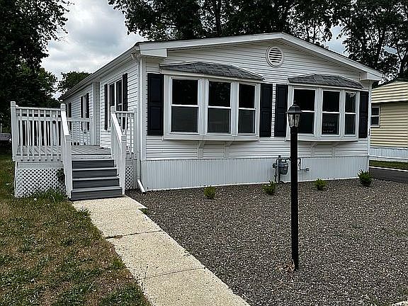 2nd image of 13 Eagle Rd