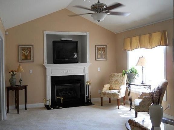 2nd image of 7644 Oak Flat Ln