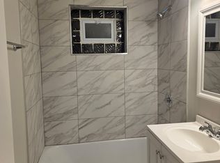 2901 S Harlem Ave APT 10, Berwyn, IL 60402