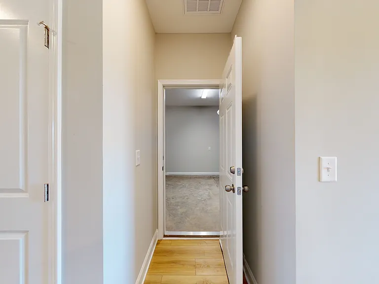 1032 Moen Loop — Photo 4