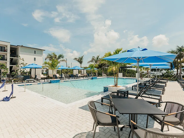 Wrecker's Cay Apartments — Photo 14