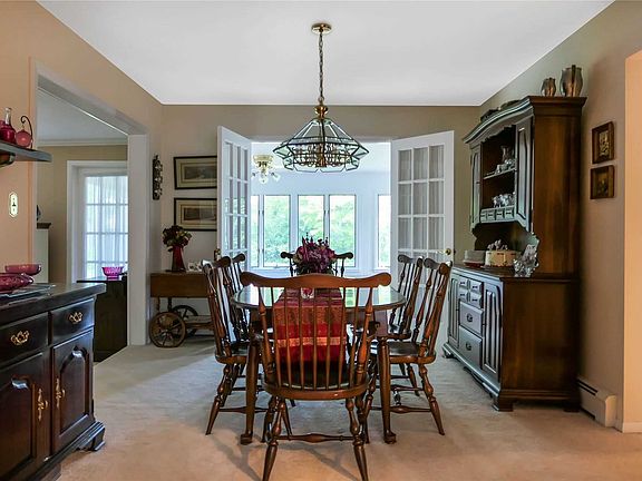 4th image of 57 Adelhaide Ln