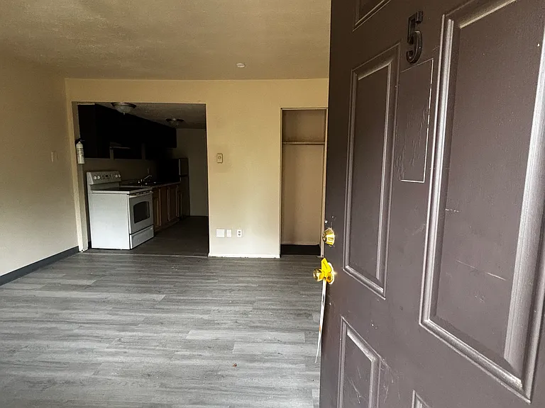 519 Crosby St #5 — Photo 1