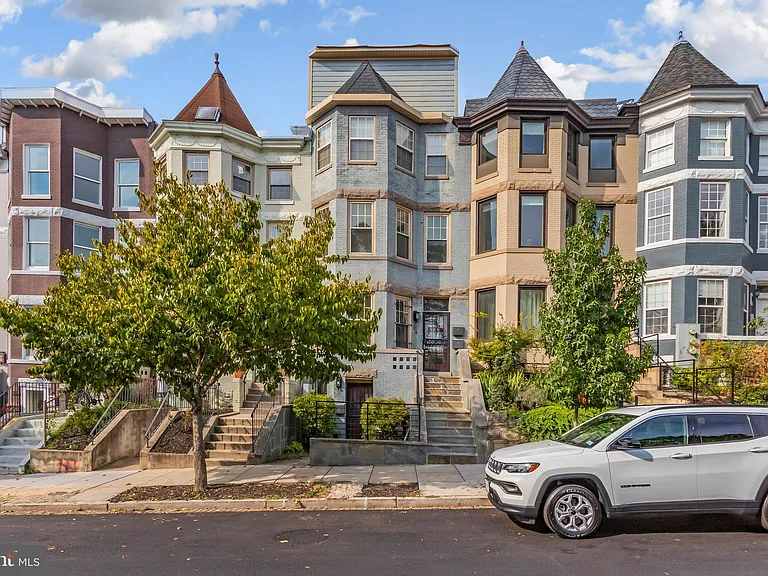 26 T St NE #A — Photo 2