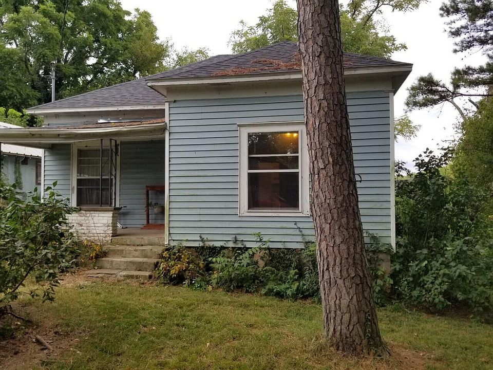1st image of 206 Apple St