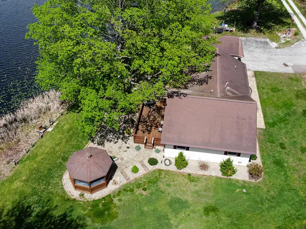 1588 W Severs Rd, La Porte, IN 46350