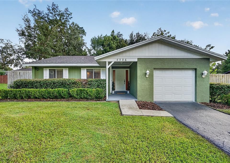 1st image of 4506 NE 8TH PLACE