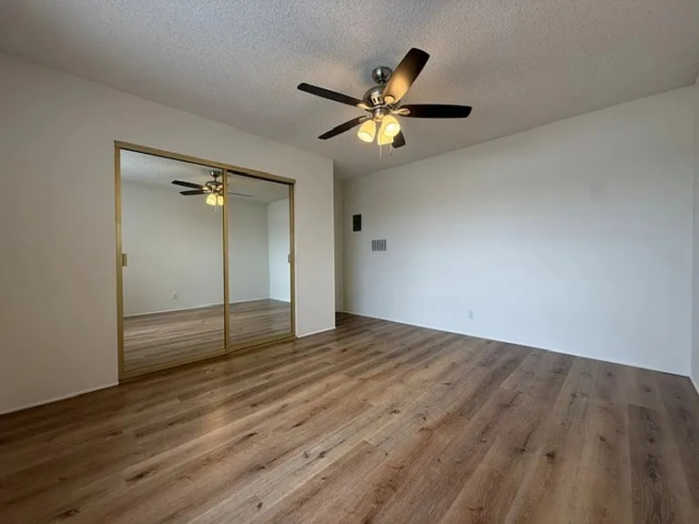 Marquis Apartments — Photo 11