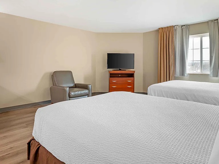 Studio Suite - 2 Full Beds