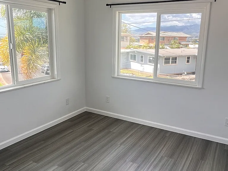 1675 Hookani St #2 — Photo 2