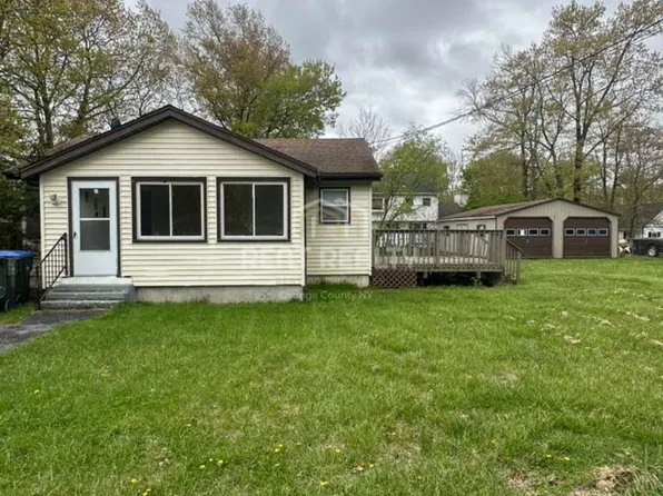 111 Lake Region Blvd, Monroe, NY 10950