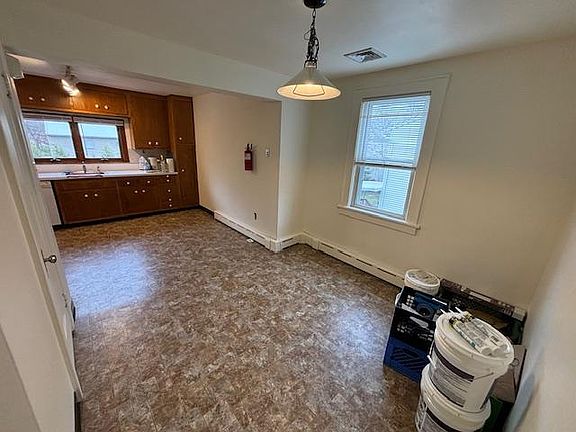 DINING ROOM TO KITCHEN VIEW
