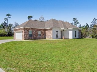 43 Harmony Dr E, Carriere, MS 39426