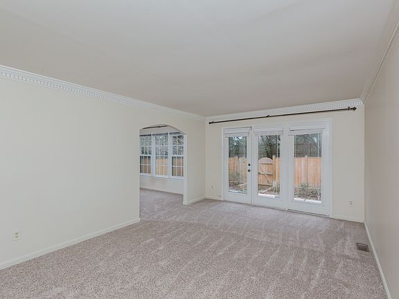 4th image of 15336 Manor Village Ln