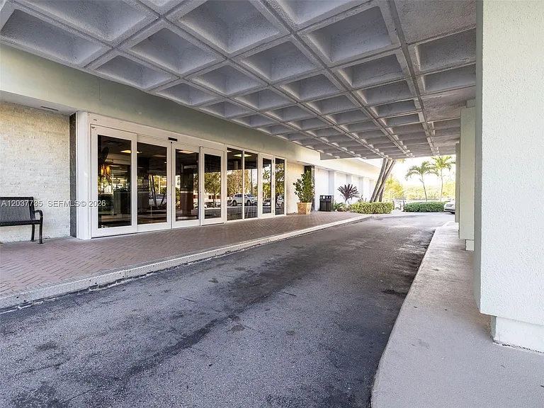 500 Bayview Dr #1520 — Photo 49