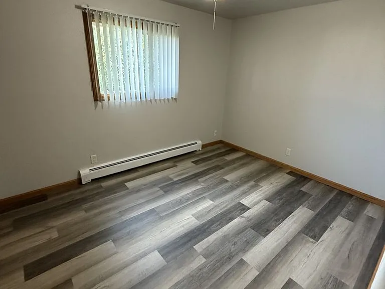 35 Woodmere Ct — Photo 3