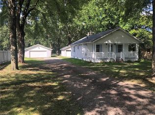 2057 Lake Rd, Akron, OH 44312