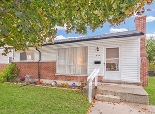 834 E Gardenia Ave, Madison Heights, MI 48071