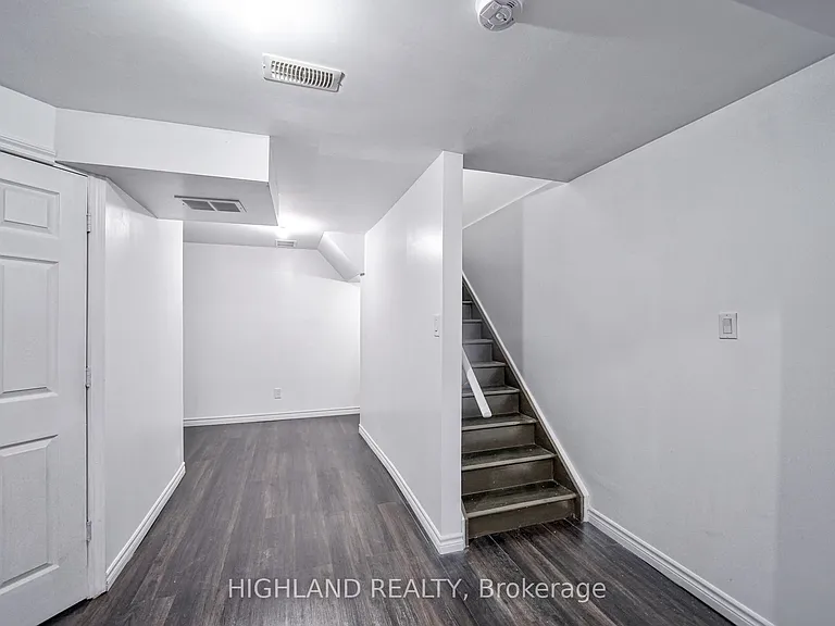 515 Coach Dr — Photo 31