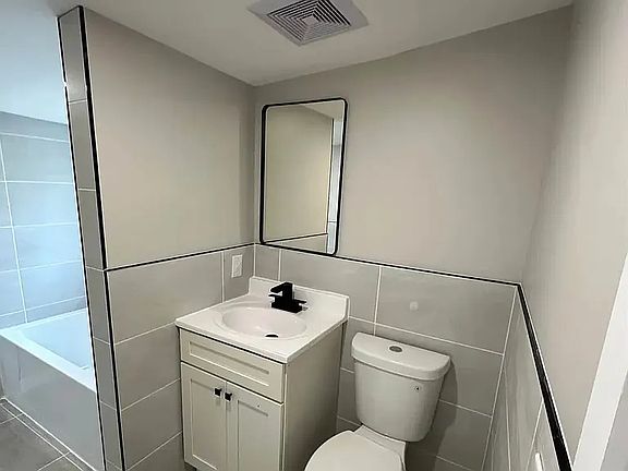 5th image of 18 Forester Ave #0