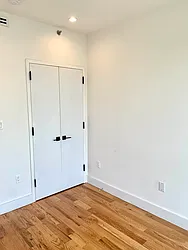 Rented by Roomeze