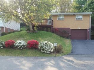 616 Hillcrest Dr, Ellwood City, PA 16117