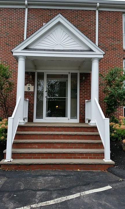 1st image of 5 Birchwood Pt APT 104