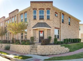 200 Belleville Dr, Lewisville, TX 75057