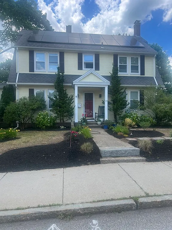 4 bed, 2.5 bath, 1955 sqft, $4,800 — Photo 1