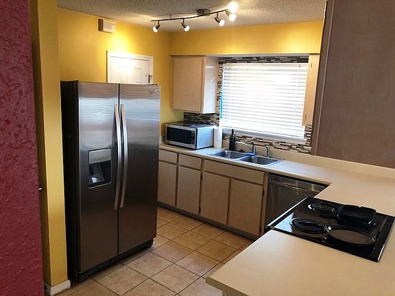 4th image of 3040 Royal Palm Way
