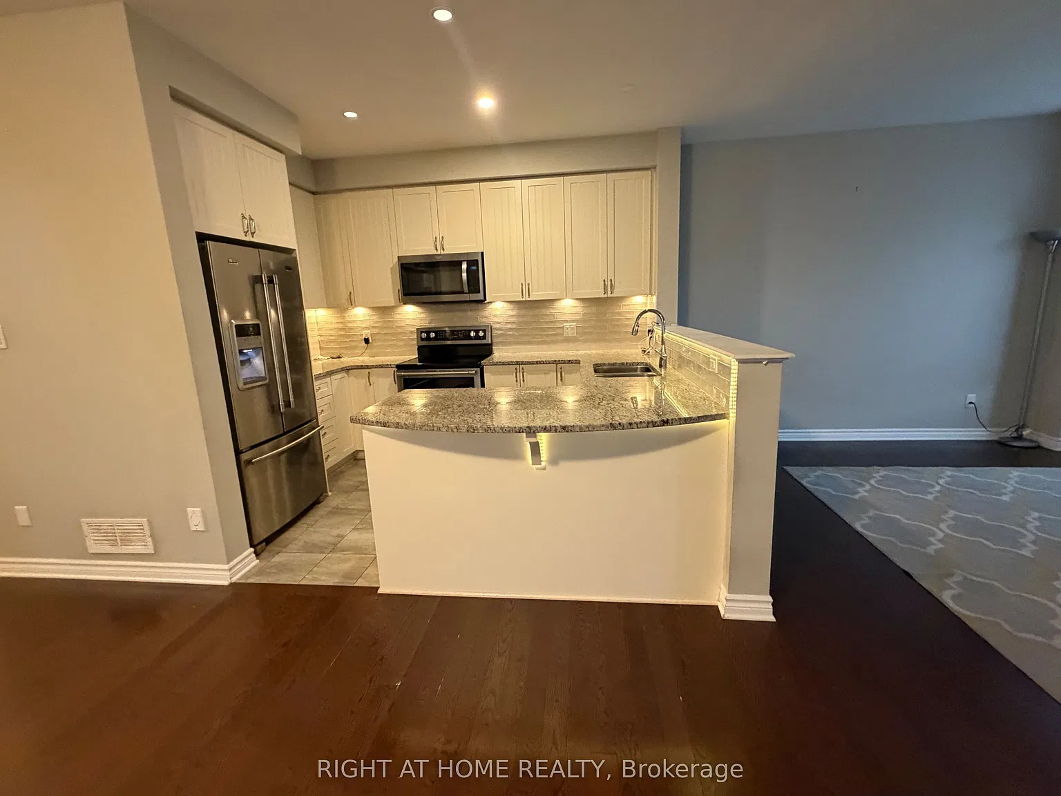 3 bed, $2,850 — Photo 4