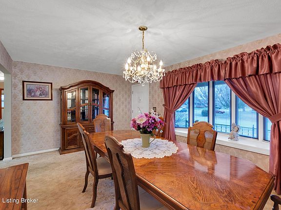 4th image of 7405 Feyhurst Dr