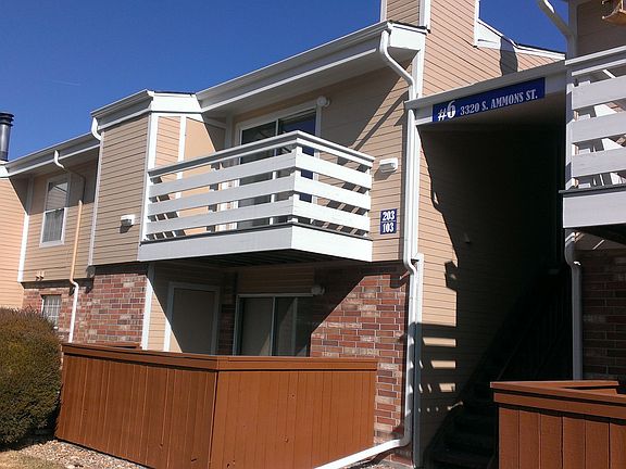 Private balcany with storage