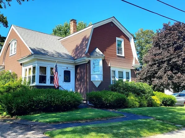 31 Hampden Ave, Brockton, MA 02301