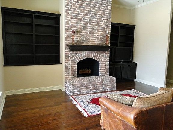 4th image of 6321 Haywood Dr