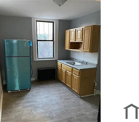 525 New Point Rd #1M