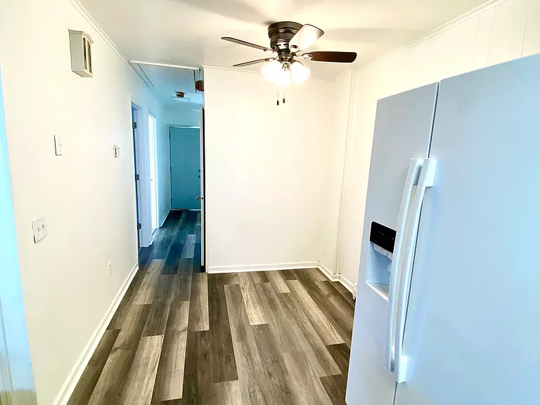 717 Park St #A — Photo 8