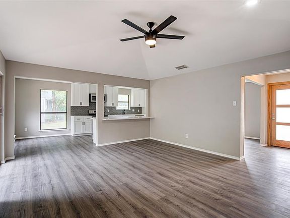 4th image of 4537 Denver Dr