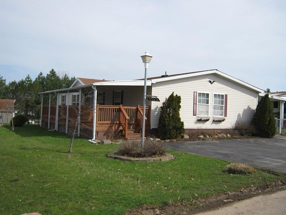 1st image of 703 Pebble Dr