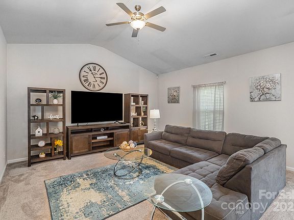 4th image of 2030 Lanza Dr