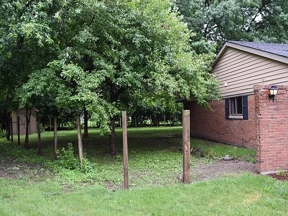 3rd image of 1320 Walston Ct