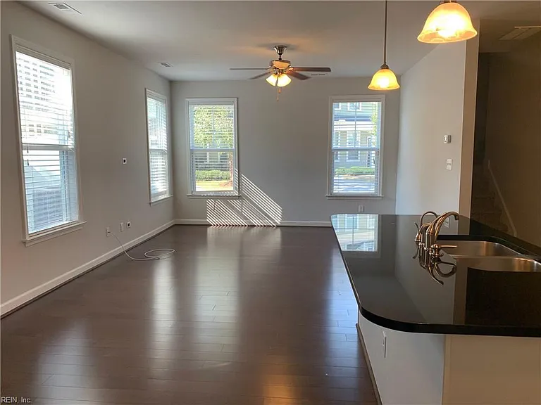 1005 Marble Walke Way — Photo 6